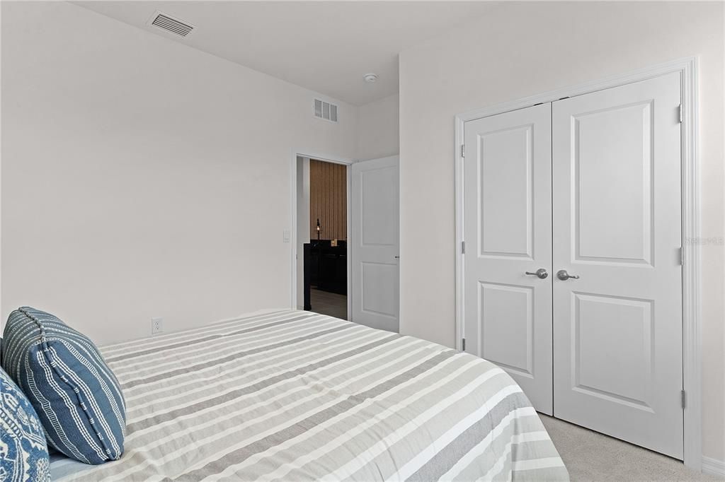 For Sale: $340,000 (3 beds, 2 baths, 1810 Square Feet)