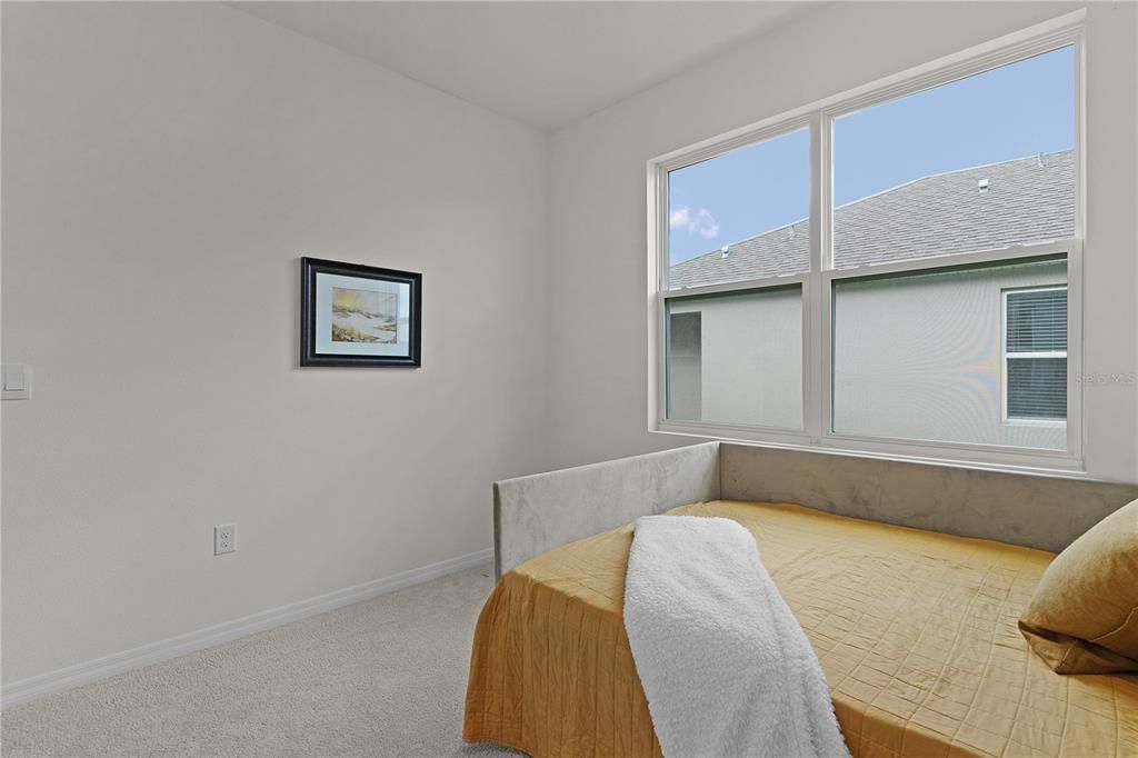 For Sale: $340,000 (3 beds, 2 baths, 1810 Square Feet)