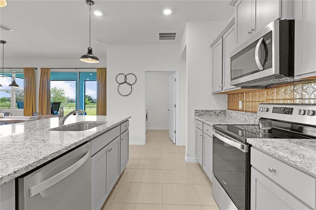 For Sale: $340,000 (3 beds, 2 baths, 1810 Square Feet)