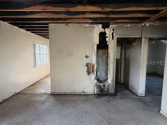 Active With Contract: $126,500 (3 beds, 1 baths, 979 Square Feet)