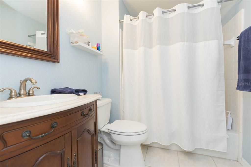 Active With Contract: $3,375 (2 beds, 2 baths, 1068 Square Feet)