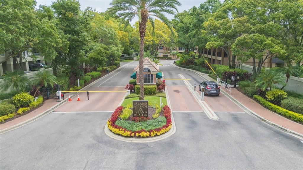 Active With Contract: $3,375 (2 beds, 2 baths, 1068 Square Feet)