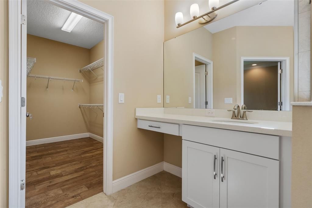 For Sale: $389,500 (2 beds, 2 baths, 1732 Square Feet)