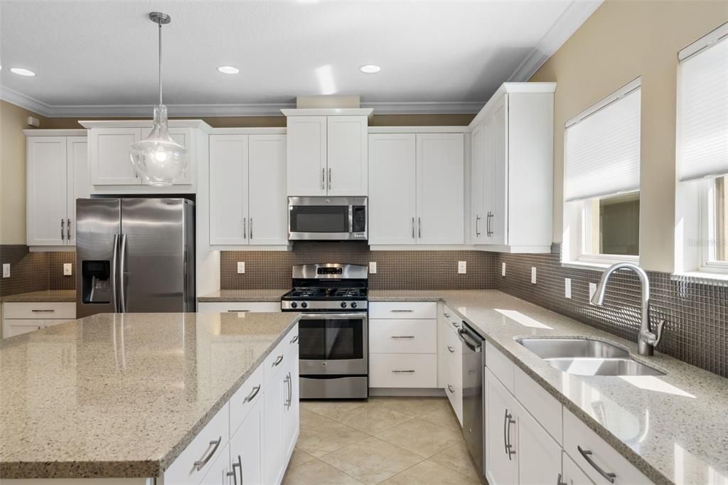 For Sale: $389,500 (2 beds, 2 baths, 1732 Square Feet)