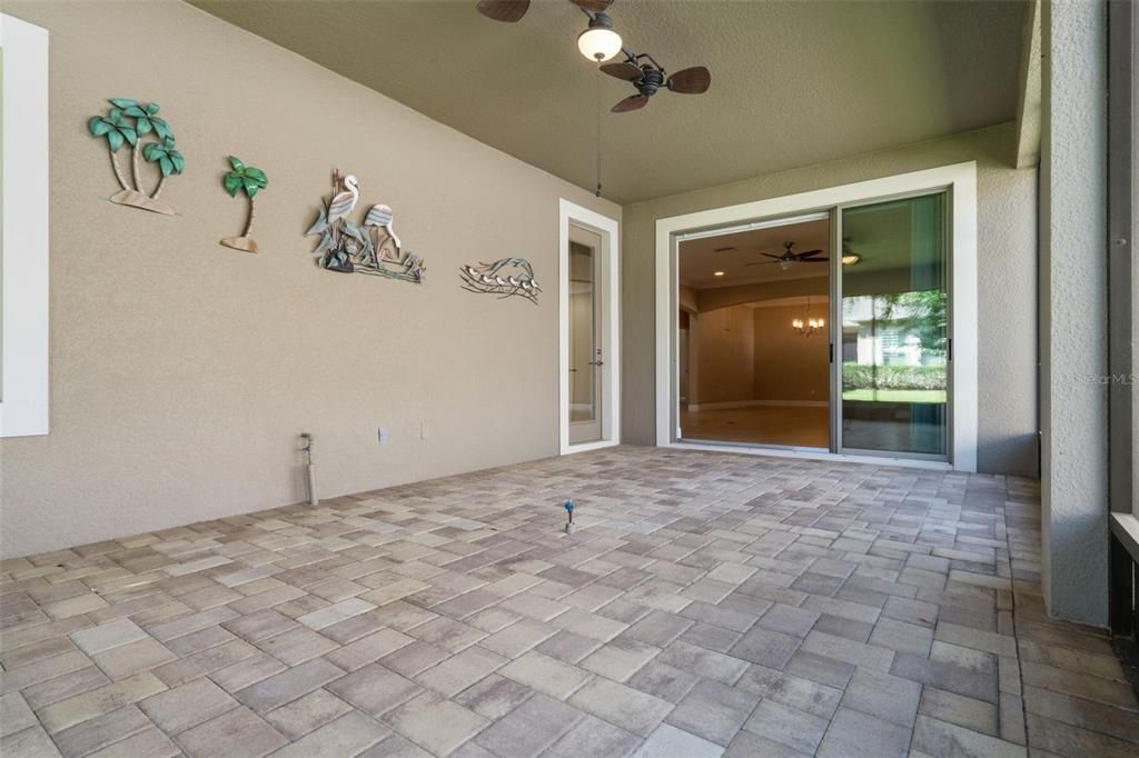 For Sale: $389,500 (2 beds, 2 baths, 1732 Square Feet)