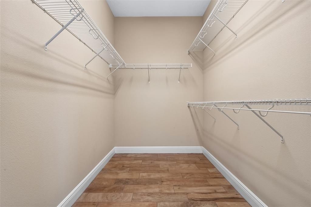 For Sale: $389,500 (2 beds, 2 baths, 1732 Square Feet)