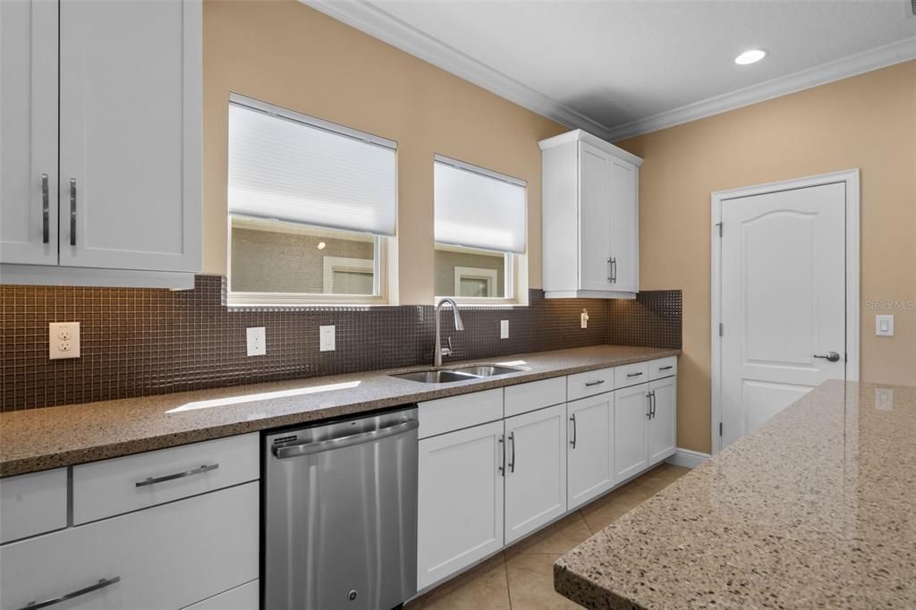 For Sale: $389,500 (2 beds, 2 baths, 1732 Square Feet)