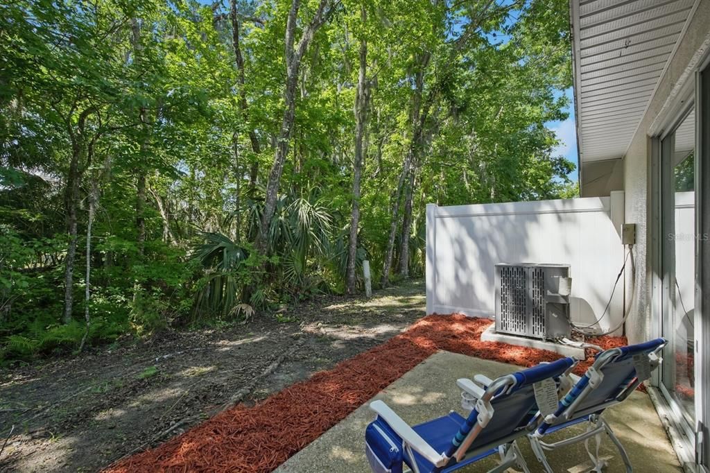 For Sale: $209,900 (2 beds, 2 baths, 1379 Square Feet)