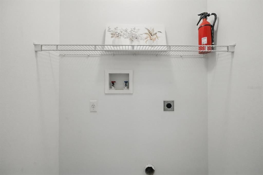 For Sale: $209,900 (2 beds, 2 baths, 1379 Square Feet)