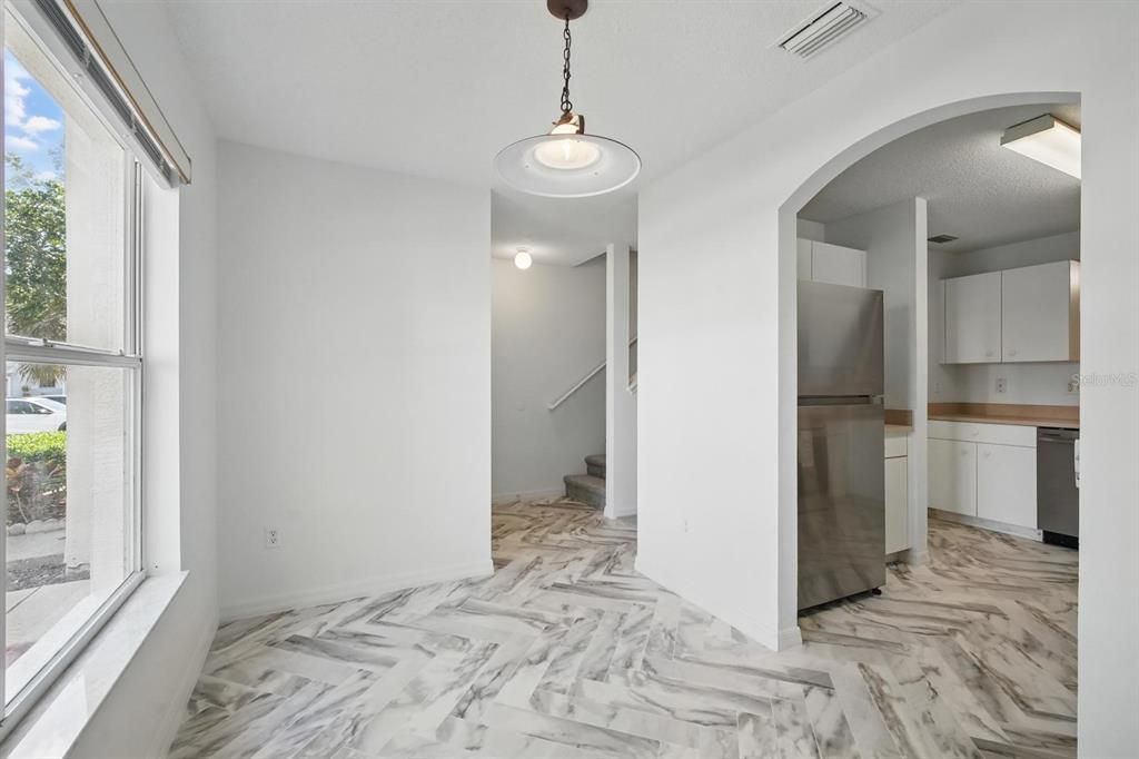 For Sale: $209,900 (2 beds, 2 baths, 1379 Square Feet)