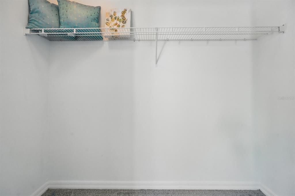 For Sale: $209,900 (2 beds, 2 baths, 1379 Square Feet)