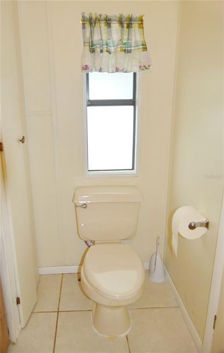 For Sale: $132,500 (2 beds, 2 baths, 1138 Square Feet)