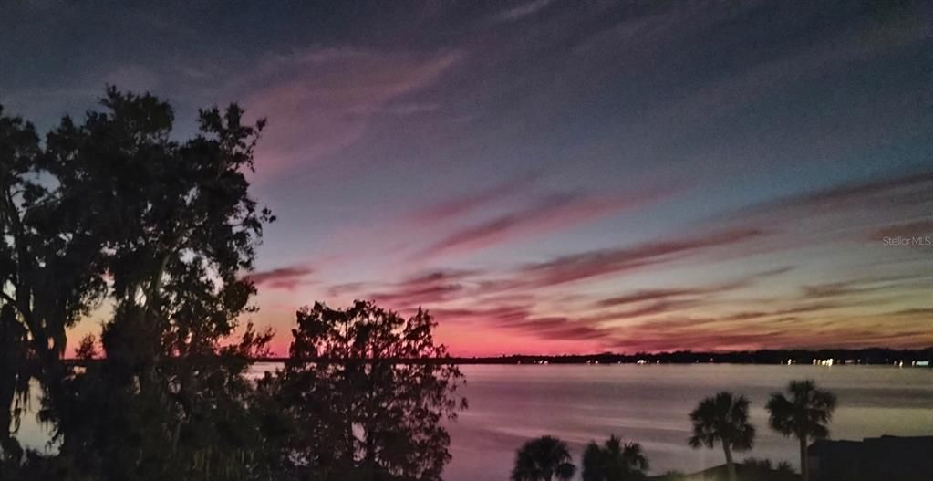 En Venta: $1,250,000 (3 camas, 2 baños, 1564 Pies cuadrados)