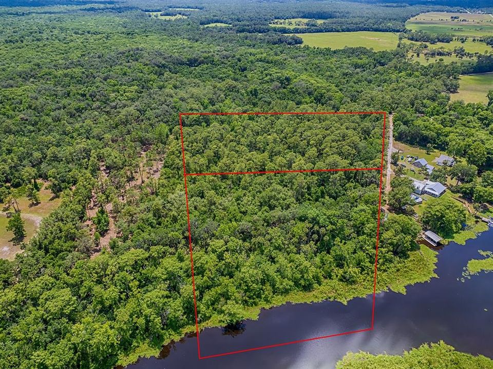 待售: $675,000 (24.41 acres)