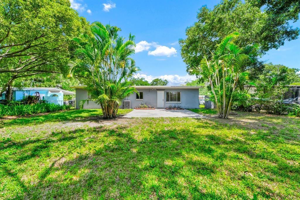 For Sale: $349,000 (3 beds, 1 baths, 1050 Square Feet)