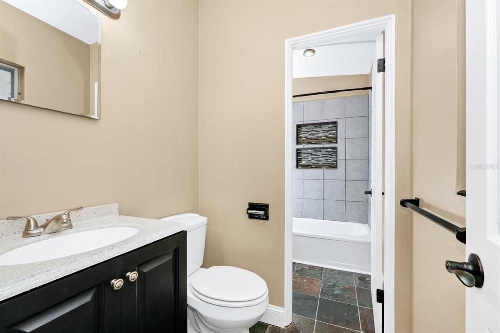 For Sale: $349,000 (3 beds, 1 baths, 1050 Square Feet)