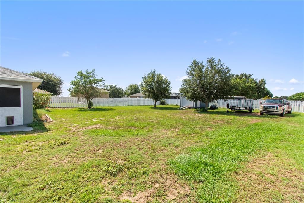 Activo con contrato: $345,000 (4 camas, 2 baños, 1809 Pies cuadrados)