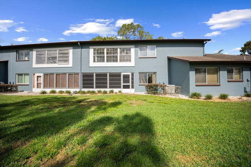 Active With Contract: $139,000 (2 beds, 2 baths, 1070 Square Feet)