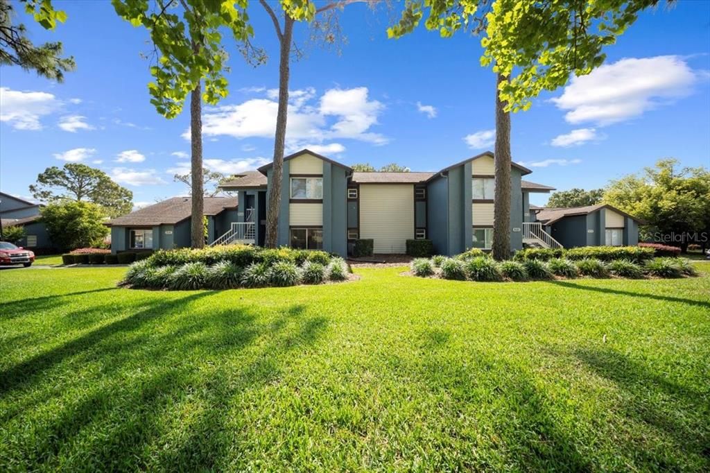 Active With Contract: $139,000 (2 beds, 2 baths, 1070 Square Feet)