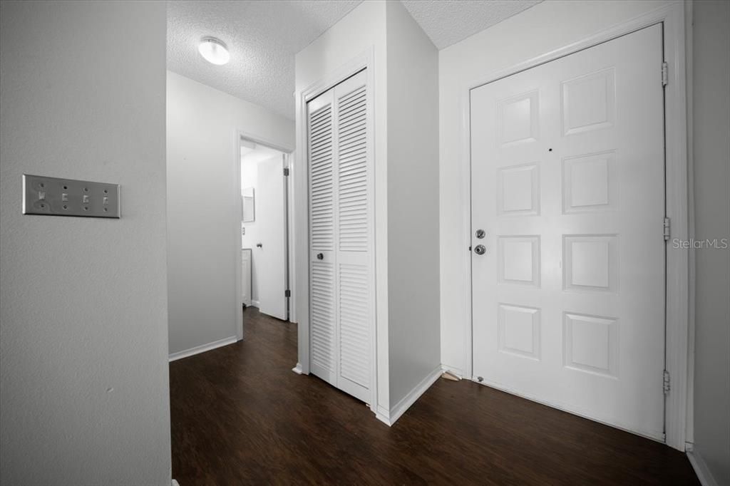 Active With Contract: $139,000 (2 beds, 2 baths, 1070 Square Feet)