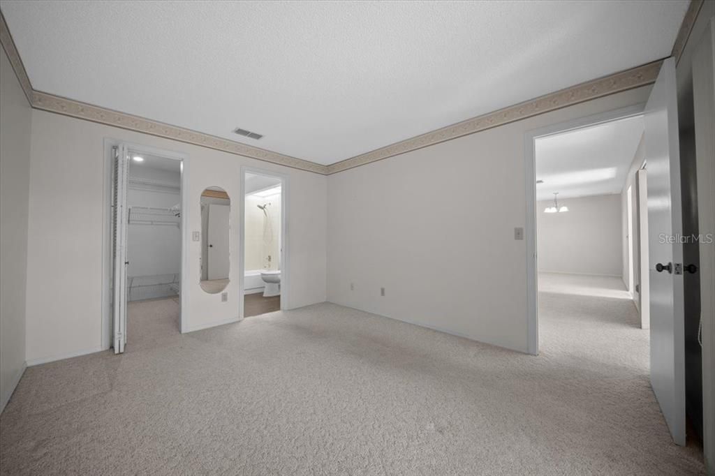 Active With Contract: $139,000 (2 beds, 2 baths, 1070 Square Feet)