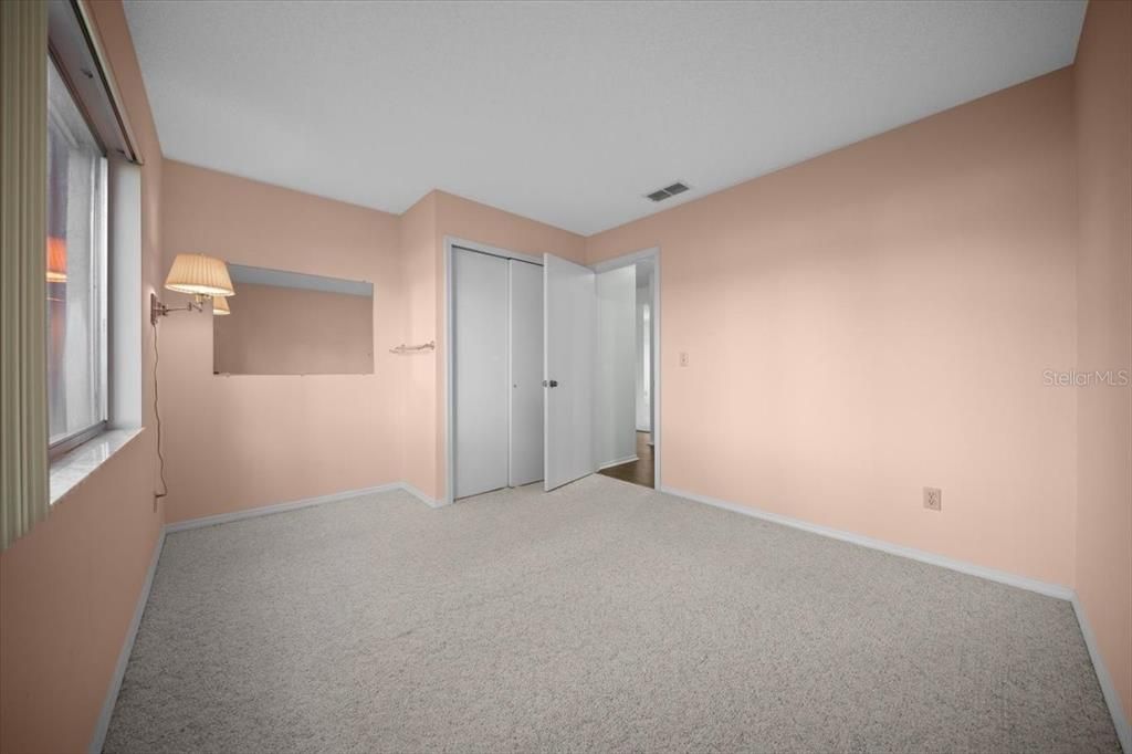 Active With Contract: $139,000 (2 beds, 2 baths, 1070 Square Feet)