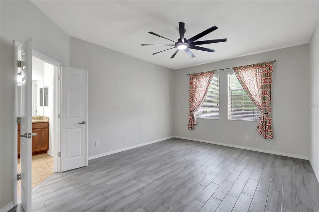 Active With Contract: $625,000 (3 beds, 2 baths, 2653 Square Feet)