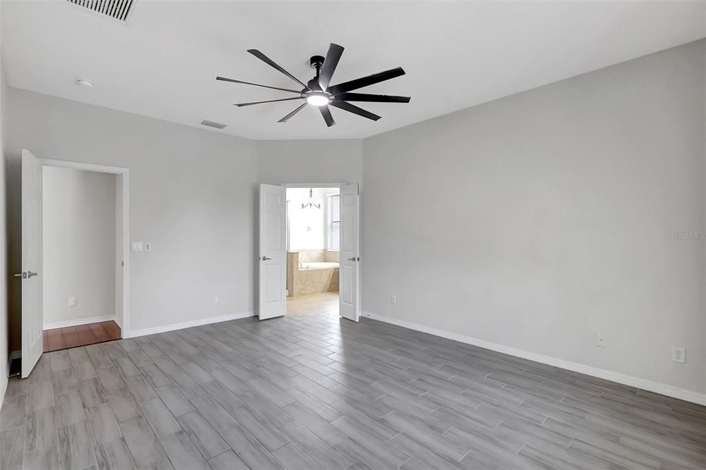 Active With Contract: $625,000 (3 beds, 2 baths, 2653 Square Feet)