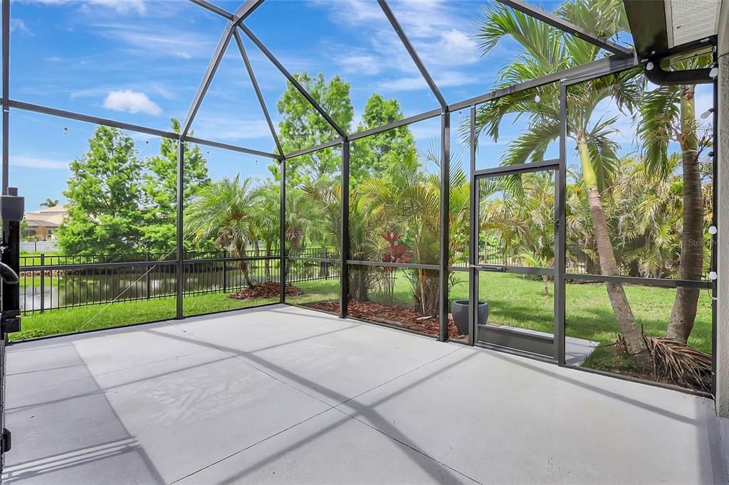 Active With Contract: $625,000 (3 beds, 2 baths, 2653 Square Feet)