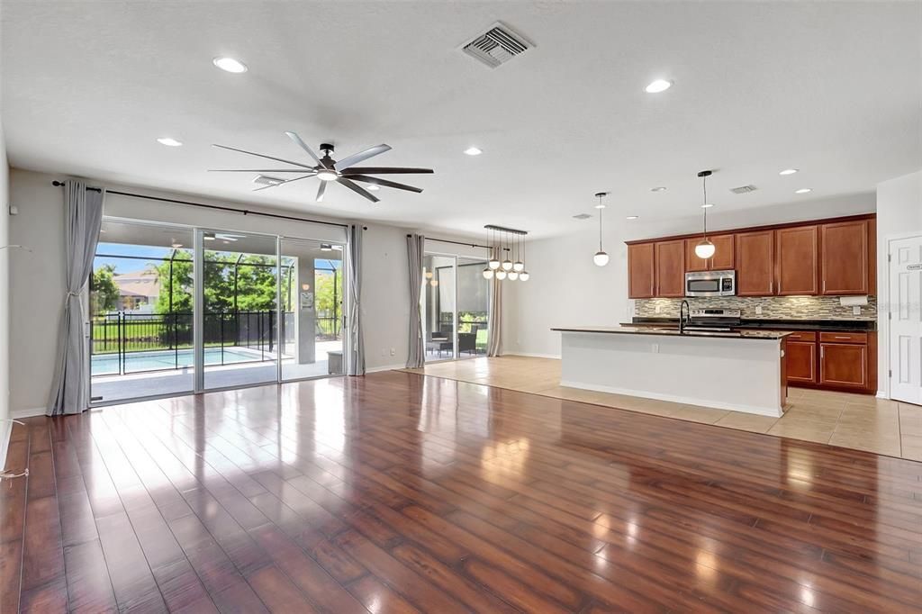 Active With Contract: $625,000 (3 beds, 2 baths, 2653 Square Feet)