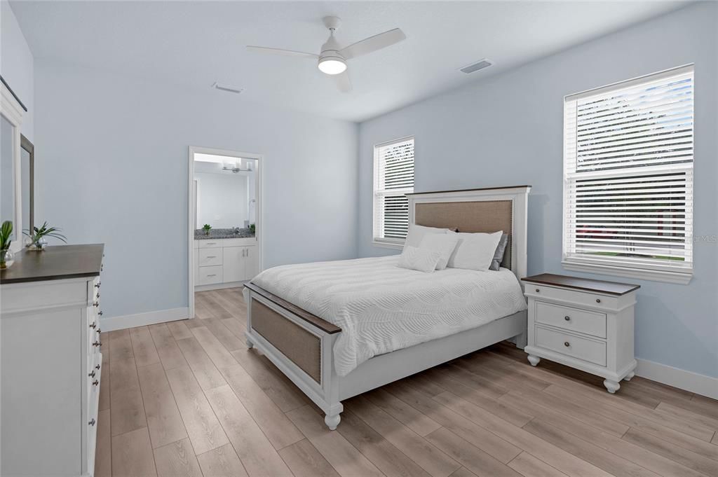 待售: $295,000 (2 贝兹, 2 浴室, 1248 平方英尺)