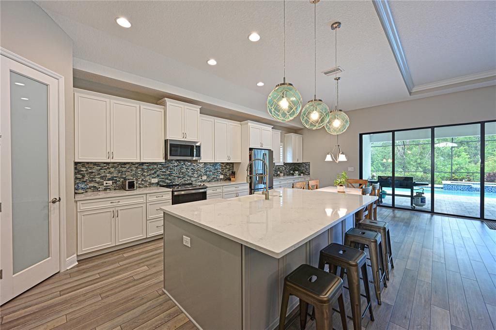 En Venta: $860,000 (5 camas, 5 baños, 3282 Pies cuadrados)