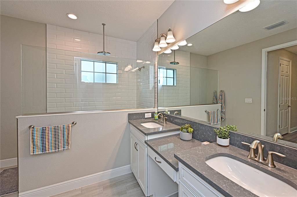 En Venta: $860,000 (5 camas, 5 baños, 3282 Pies cuadrados)