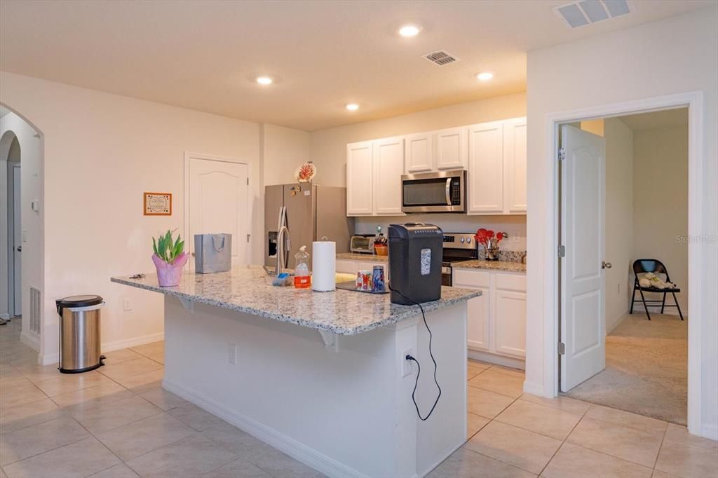 En Venta: $330,000 (3 camas, 2 baños, 1672 Pies cuadrados)