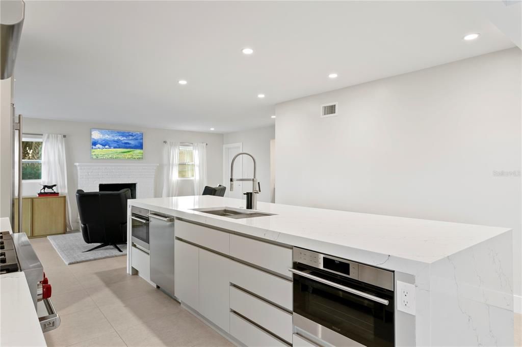 待售: $3,200,000 (4 贝兹, 3 浴室, 3278 平方英尺)