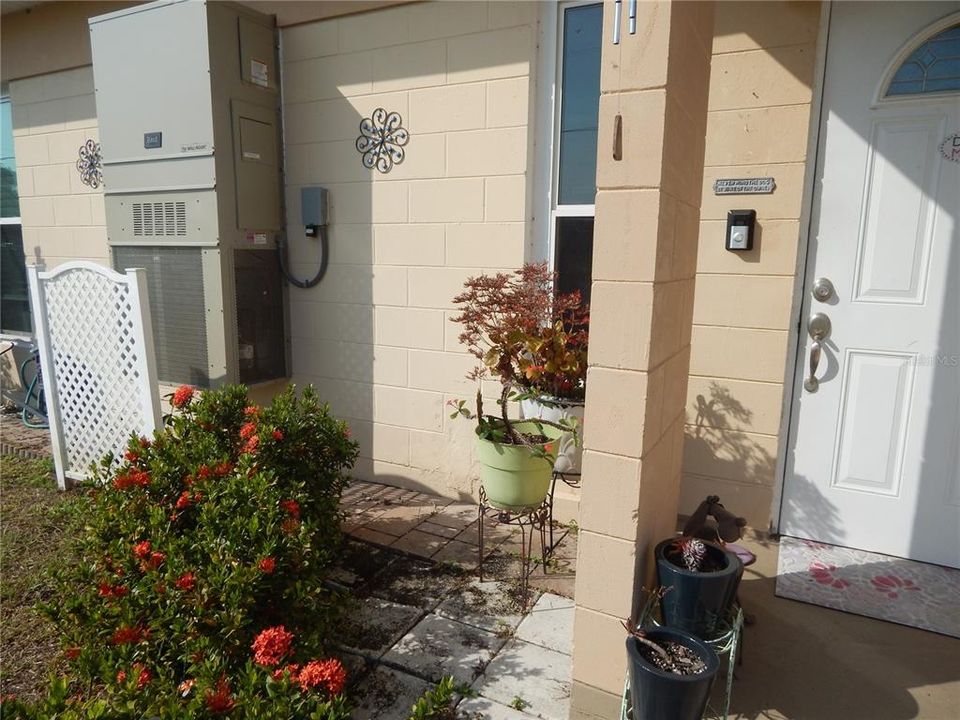 На продажу: $104,900 (1 спален, 1 ванн, 648 Квадратных фут)