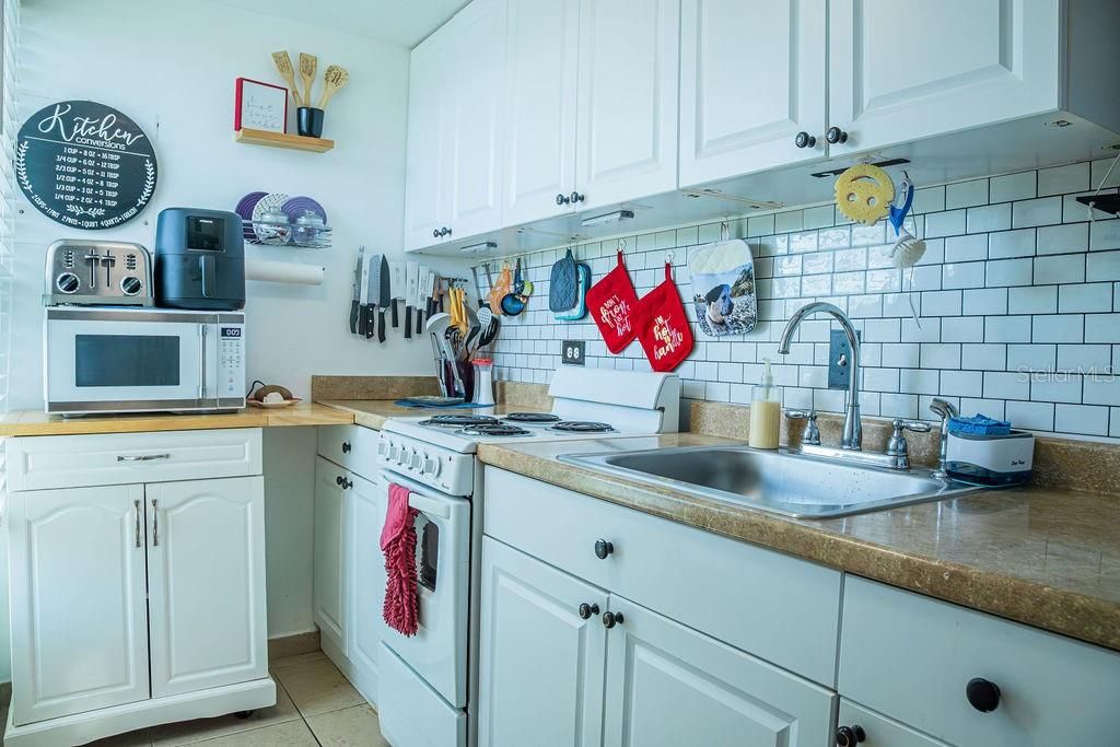 На продажу: $104,900 (1 спален, 1 ванн, 648 Квадратных фут)