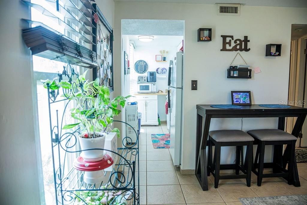 На продажу: $104,900 (1 спален, 1 ванн, 648 Квадратных фут)