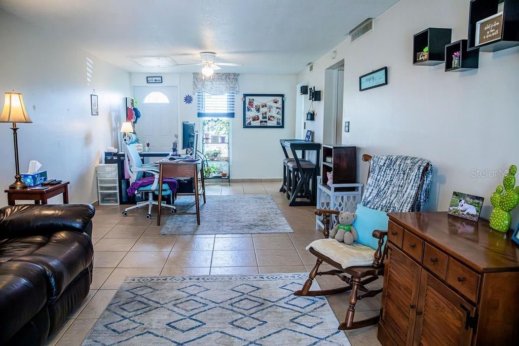 На продажу: $104,900 (1 спален, 1 ванн, 648 Квадратных фут)