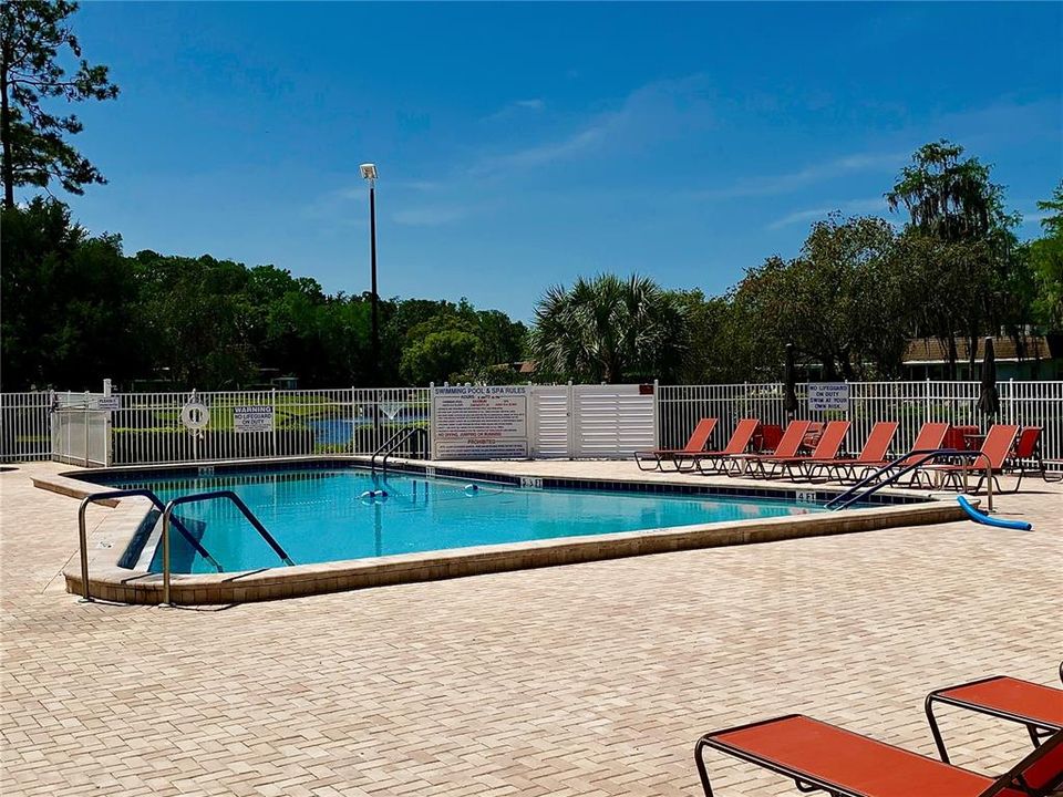 For Sale: $100,000 (1 beds, 1 baths, 779 Square Feet)