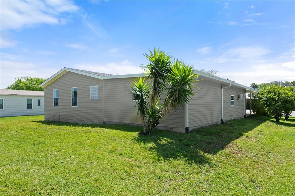 待售: $298,000 (2 贝兹, 2 浴室, 2223 平方英尺)