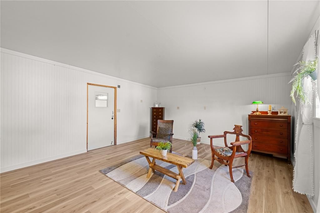 待售: $298,000 (2 贝兹, 2 浴室, 2223 平方英尺)