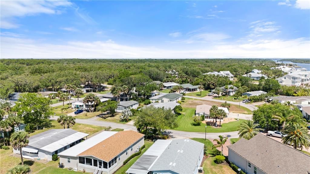 待售: $298,000 (2 贝兹, 2 浴室, 2223 平方英尺)