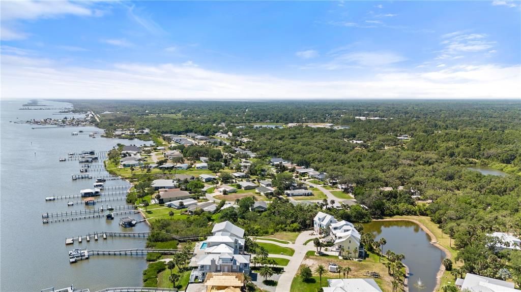 待售: $298,000 (2 贝兹, 2 浴室, 2223 平方英尺)