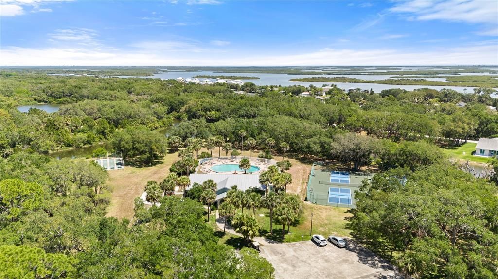 待售: $298,000 (2 贝兹, 2 浴室, 2223 平方英尺)