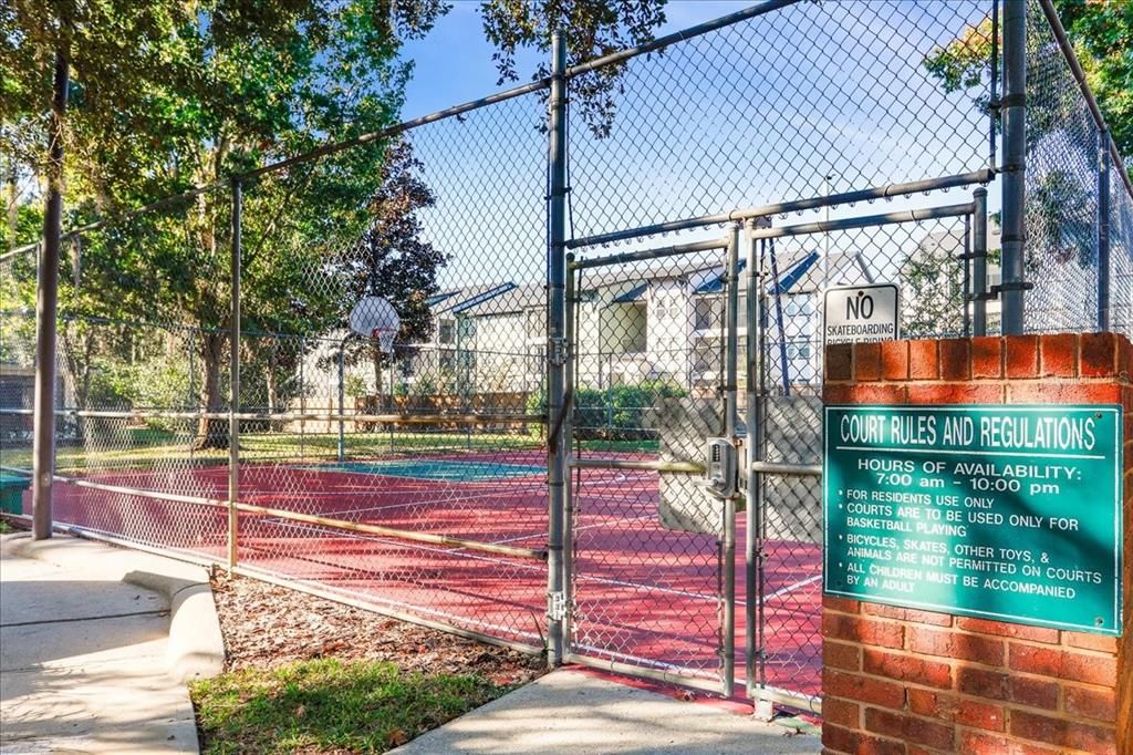 For Sale: $219,000 (2 beds, 2 baths, 1465 Square Feet)