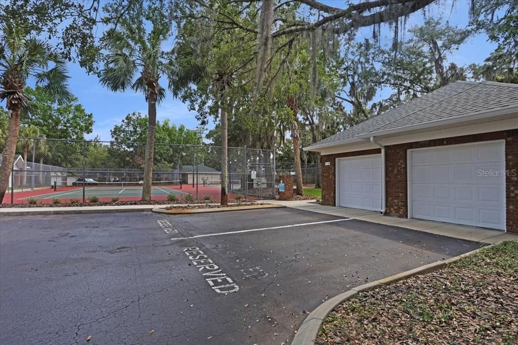 For Sale: $219,000 (2 beds, 2 baths, 1465 Square Feet)