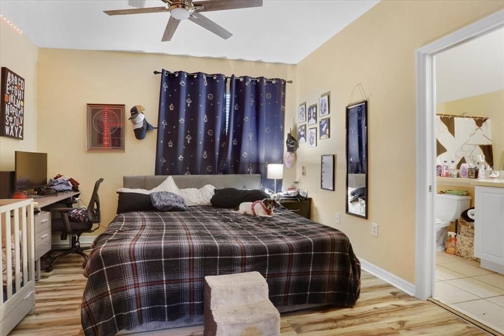 For Sale: $219,000 (2 beds, 2 baths, 1465 Square Feet)