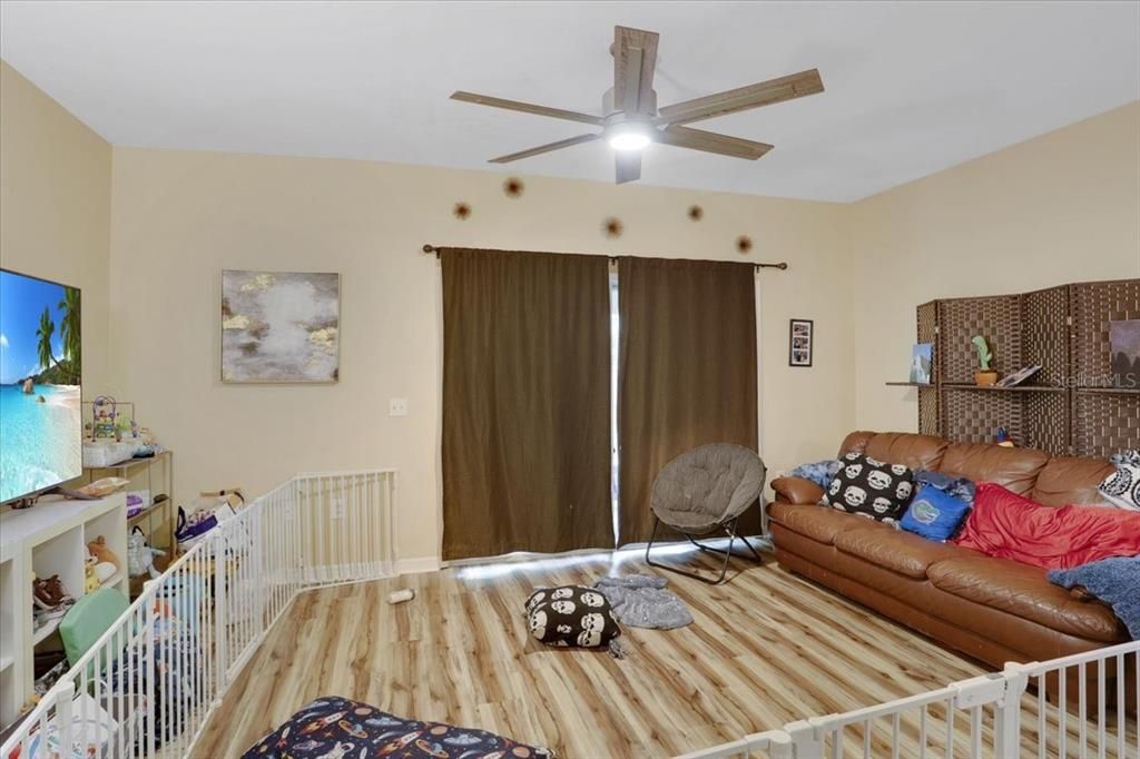 For Sale: $219,000 (2 beds, 2 baths, 1465 Square Feet)