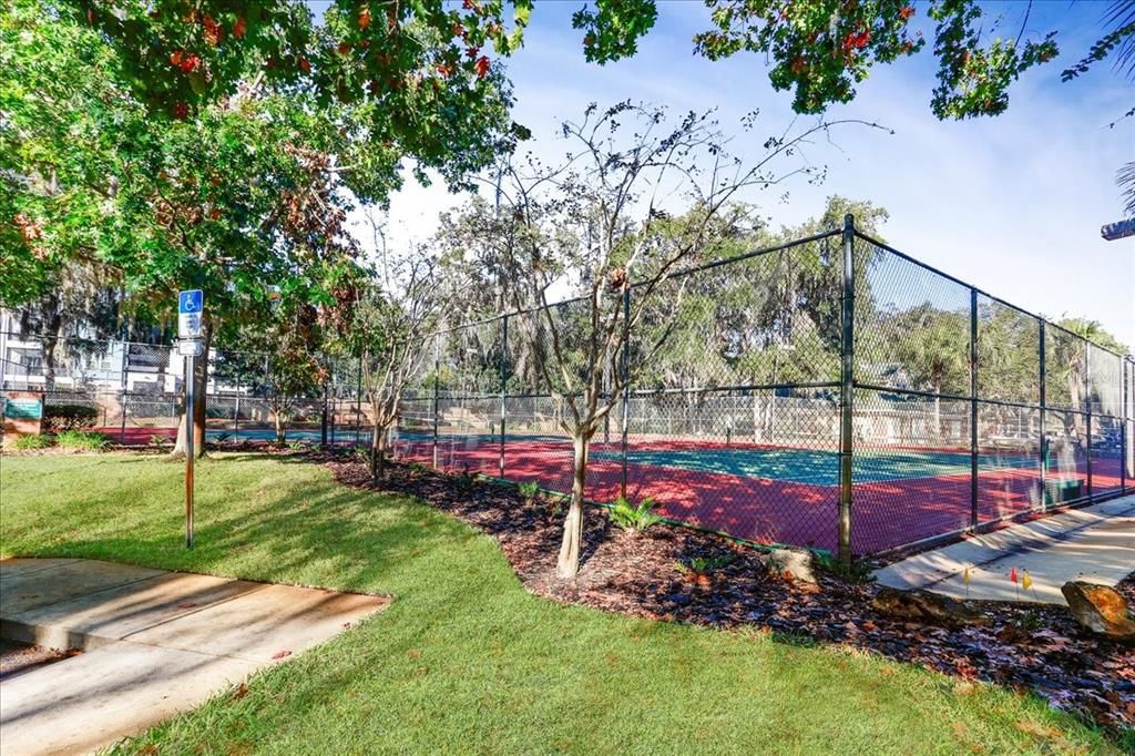 For Sale: $219,000 (2 beds, 2 baths, 1465 Square Feet)